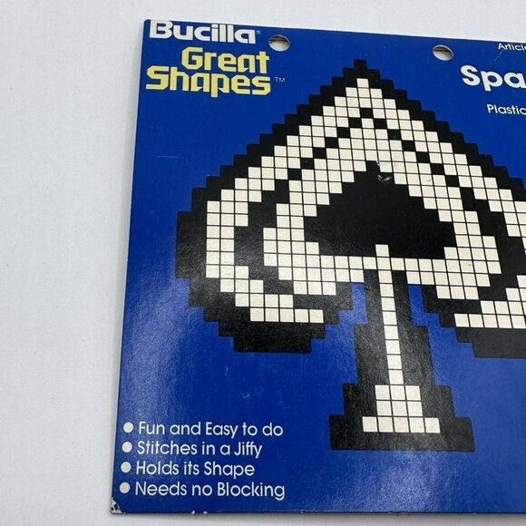 Vintages Bucilla Great Shapes 1982 Pre-Cut Plastic Canvas Shapes Spade No 5617 - Picture 2 of 7